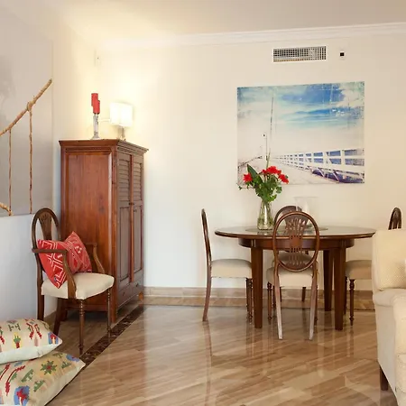 In Near Sandy Apartament Marbella