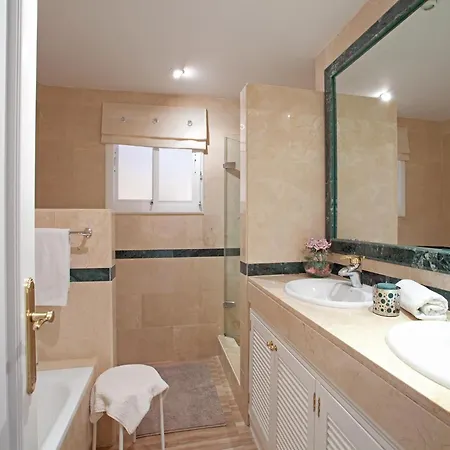 In Near Sandy Apartment Marbella